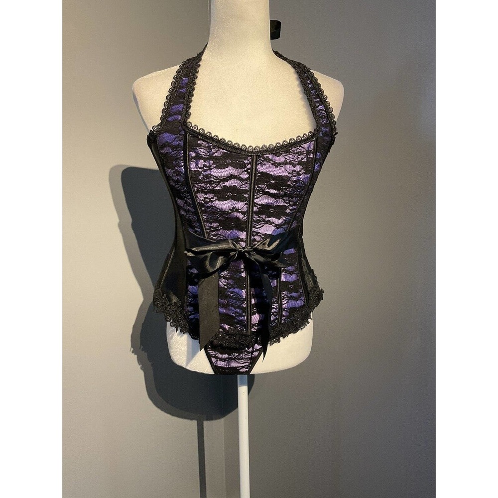 icollection NWOT corset And Thong Size 38. Beautiful Purple With Black Lace